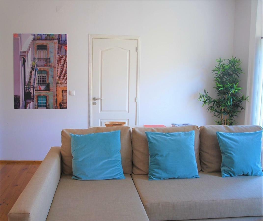 Sunny, And Comfy Ap. In Av. Da Liberdade Lisboa