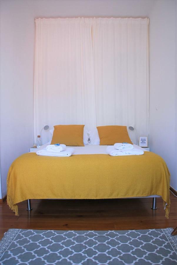 Sunny, And Comfy Ap. In Av. Da Liberdade * Lisbon