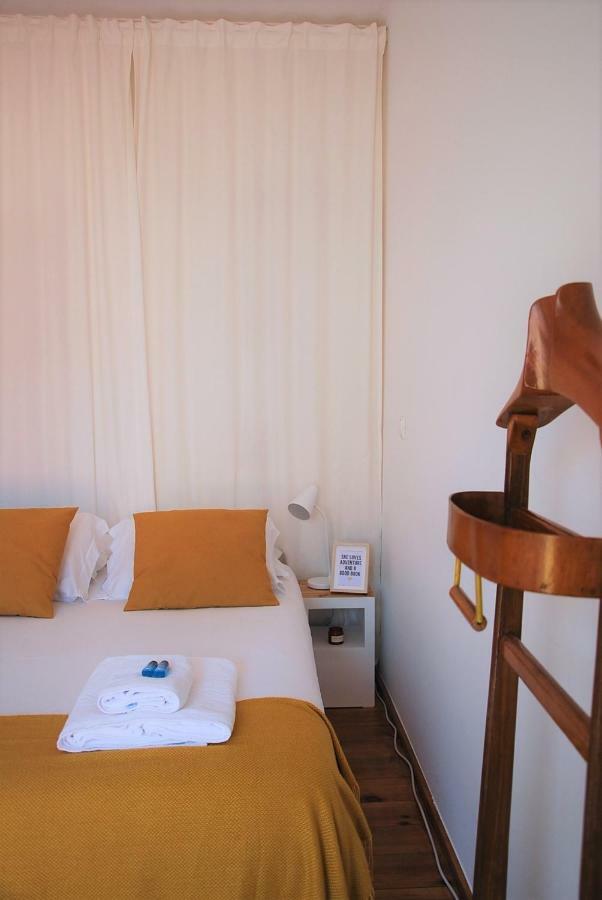 Sunny, And Comfy Ap. In Av. Da Liberdade
