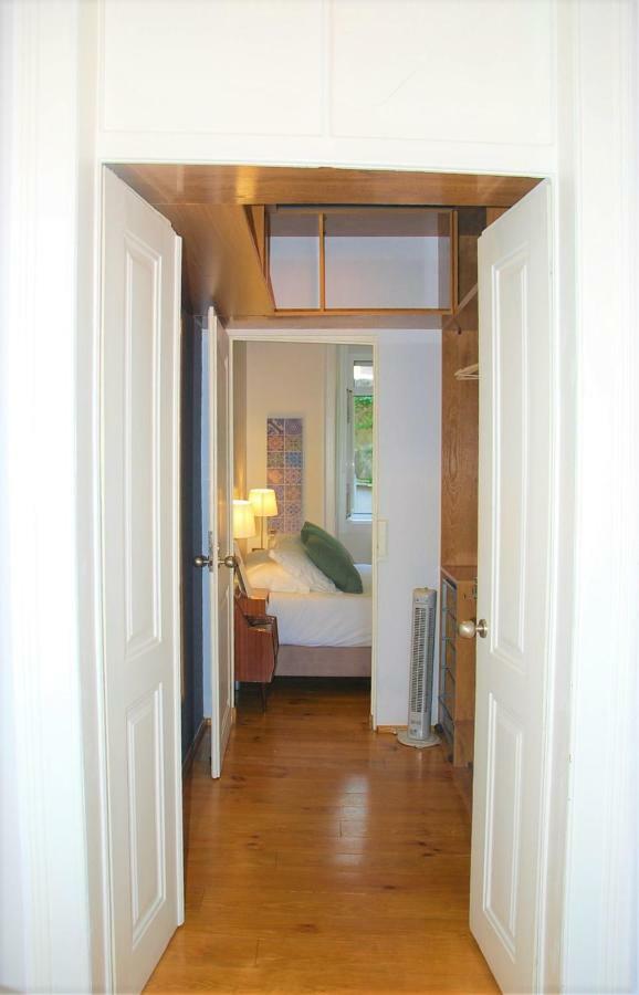 Sunny, And Comfy Ap. In Av. Da Liberdade Lisboa