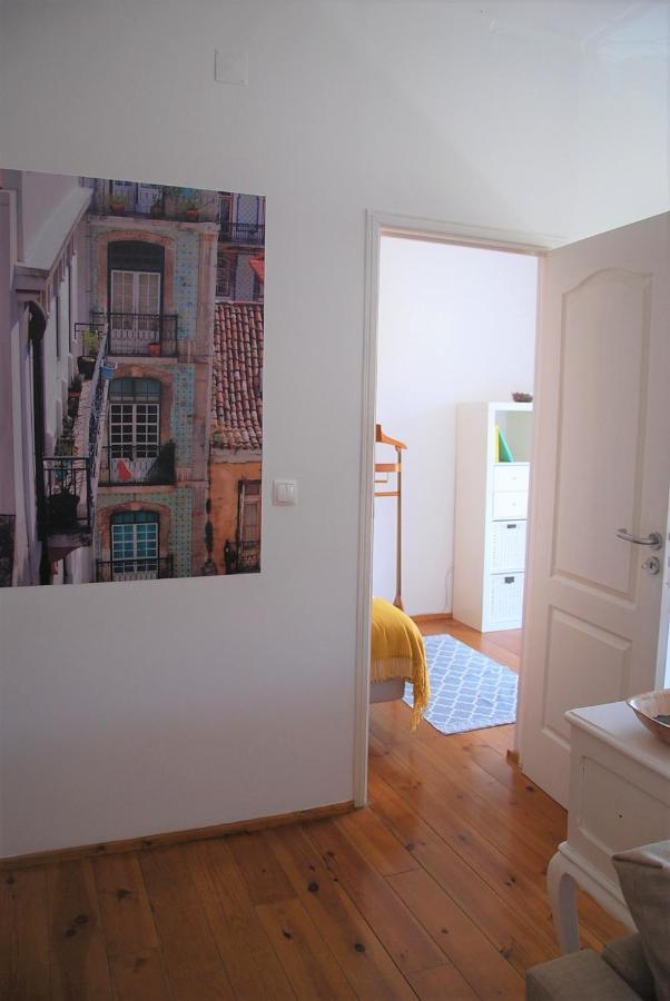 Sunny, And Comfy Ap. In Av. Da Liberdade Lisboa